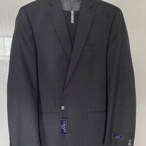 Men's 42L CHAPS Medium Grey Suit.